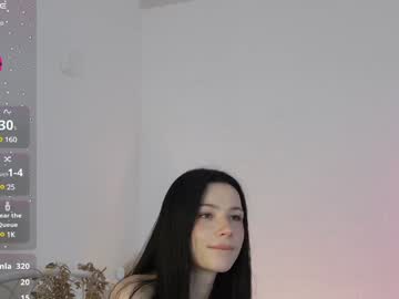 girl
        dollyvega cam image #3952096