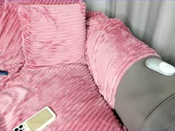 girl
        bboobscarol_ cam image #997442