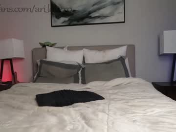 couple
        ari_lovexo cam image #1262367