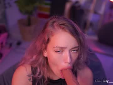 girl
        69chupachups cam image #1177100
