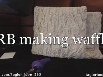 girl
        taylor_love_303 cam image #1298872
