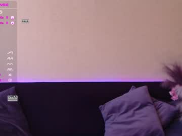 girl
        anna_bonbon cam image #2956646