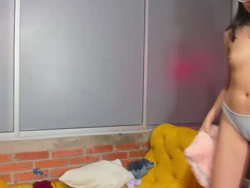 couple
        goberworld cam image #2217367