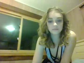couple
        adrienna420 cam image #1915788