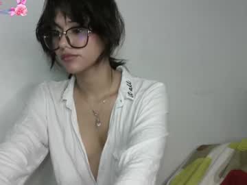 girl
        lovely_allys cam image #4534434