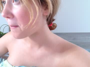 girl
        sweetie_jolie cam image #1452162