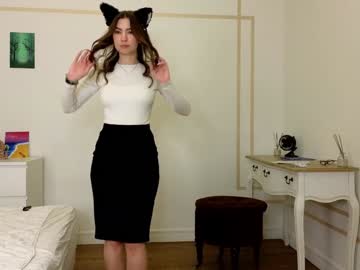 girl
        fannydowlen cam image #2899666
