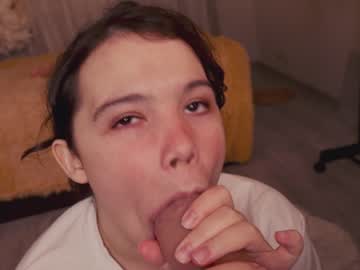girl
        chery_lady22 cam image #684963
