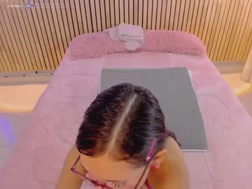 girl
        little_effy18 cam image #2152303