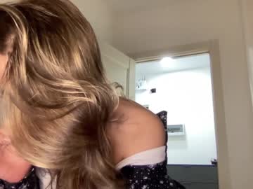 girl
        angel_from_sky cam image #4263746