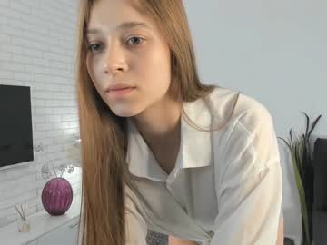 girl
        devonagrayer cam image #2640031