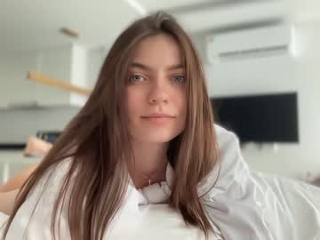 girl Close-up Pussy Web Cam Girls with kattyyy_catt