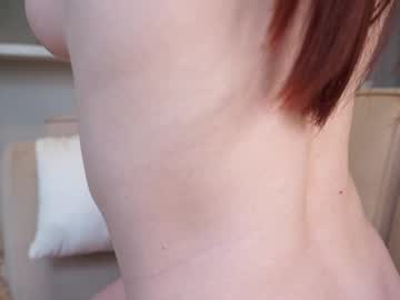girl
        holyhee cam image #4400261