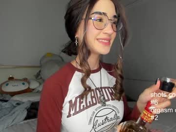 girl
        lonelly_lolly98 cam image #2570216