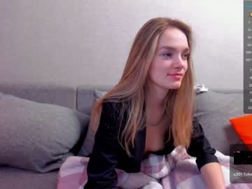 girl
        hotshiiie cam image #384575