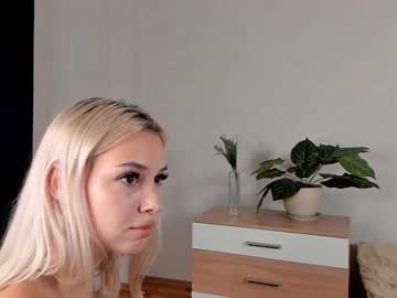 girl
        islanaomi cam image #1857204