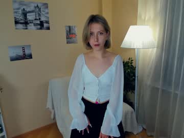 girl
        petraemans cam image #2382982
