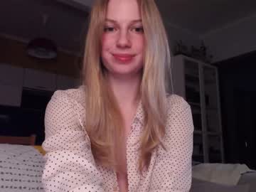 girl
        magic_couple13 cam image #845567