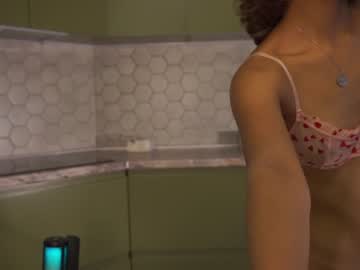 girl
        lenaelisabeth cam image #2077101
