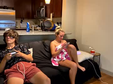 couple
        prettybabypetite cam image #1407353