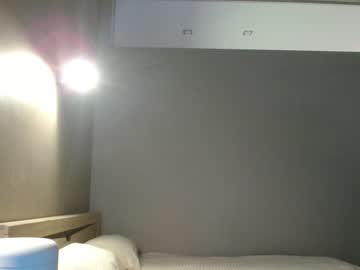 girl
        _meganmeow_ cam image #2269645