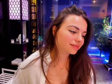 girl
        alma_pearl cam image #1006399