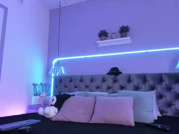 girl
        naomii_soto cam image #4198829