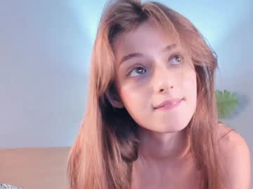 girl
        candy_sandy_ cam image #3593457
