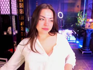 girl
        alma_pearl cam image #666304