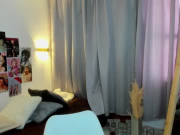 girl
        lulu_lopez cam image #816551