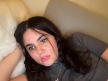 girl
        gia_is_horny cam image #1441548
