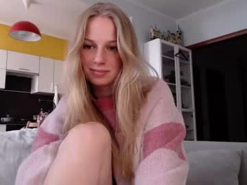 girl
        magic_couple13 cam image #1002613