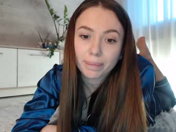 girl
        meryfoxxx cam image #2348210