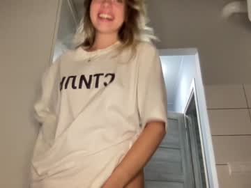 girl
        angel_from_sky cam image #1524279