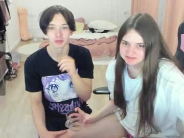 couple Close-up Pussy Web Cam Girls with iamcassidy