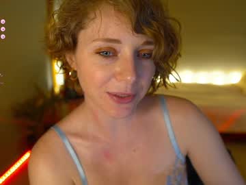 girl
        _the_sun_ cam image #3557375