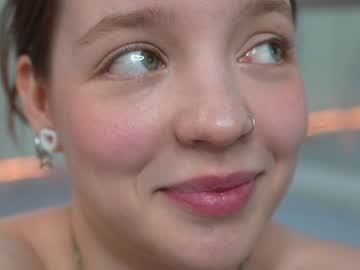 girl
        my_mia_ cam image #2793164