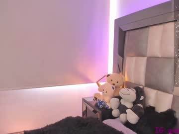 girl
        giselle_js cam image #3105356