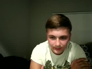 couple
        braydenandemem cam image #2915633