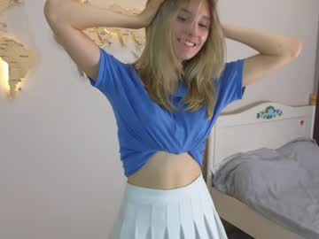 girl
        maureencantrell cam image #3223840