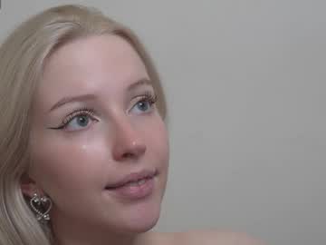 girl
        my_stella cam image #4039333