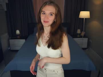 girl
        cathrynchapel cam image #3228799