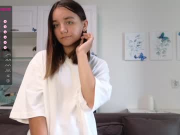 girl
        karalyons cam image #1436809
