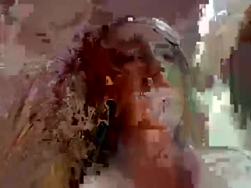 couple
        newdiscovery cam image #1308326