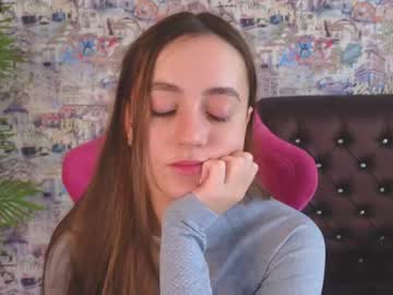 girl
        angelina_new cam image #2489341