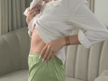 girl
        you_fell_in_love cam image #3257548