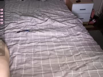 couple
        oneo_ cam image #2195012