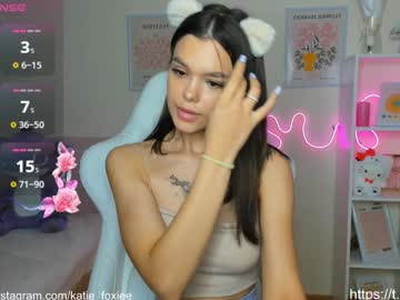 girl
        katiefoxie cam image #3419967
