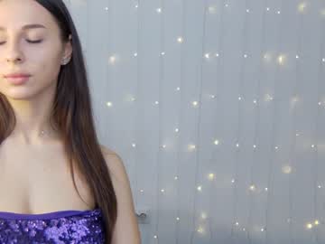 girl
        annesense cam image #372237