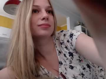 girl
        magic_couple13 cam image #805825